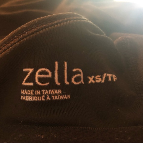 Women’s XS Black Zella Sports Bra/Tank Top - Picture 6 of 7